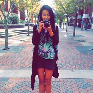 Meet your Posher, Chanel